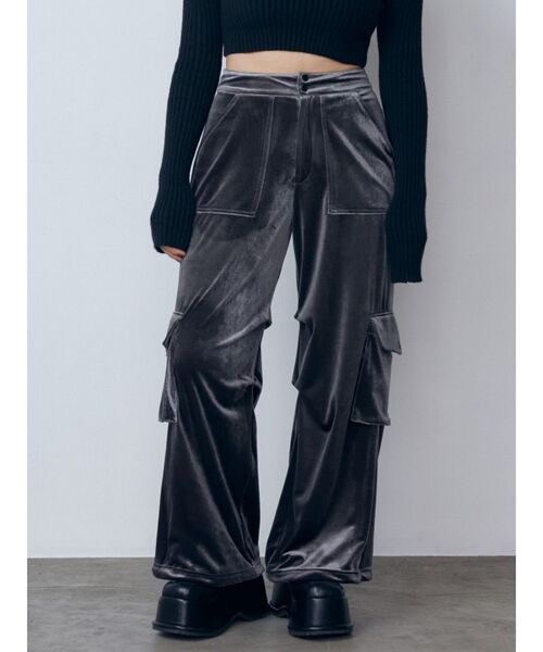 EMODA（エモダ）の「アウトポケットタンクカーゴパンツ（カーゴパンツ・レディース・ブラック/グレー・SMALL/MEDIUM）」の2枚目の写真