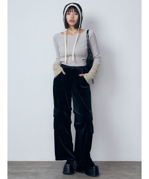 EMODA（エモダ）の「アウトポケットタンクカーゴパンツ（カーゴパンツ・レディース・ブラック/グレー・SMALL/MEDIUM）」の8枚目の写真