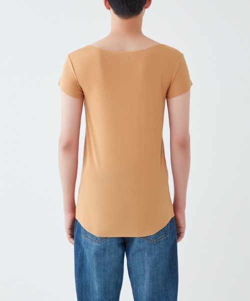 in.T（インティー）の「【ゆったりタイプ新登場】これ一枚でTシャツスタイルのお悩みを解決！『in.T』クルーネックTシャツ ボートネック対応（インナーウェア/肌着・メンズ・オレンジ/ブラック/ライトベージュ/ライトグレー・MEDIUM/LARGE/X-LARGE）」の16枚目の写真