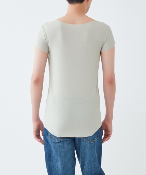 in.T（インティー）の「【ゆったりタイプ新登場】これ一枚でTシャツスタイルのお悩みを解決！『in.T』クルーネックTシャツ ボートネック対応（インナーウェア/肌着・メンズ・オレンジ/ブラック/ライトベージュ/ライトグレー・MEDIUM/LARGE/X-LARGE）」の21枚目の写真