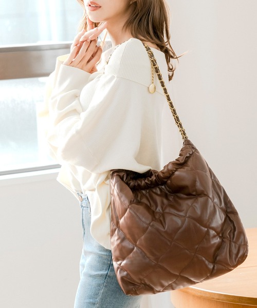 Julia Boutique（ジュリアブティック）の「キルティングチェーントートバッグ（トートバッグ・レディース・オフホワイト/ブラック/ブラウン・ONE）」の5枚目の写真