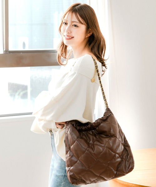 Julia Boutique（ジュリアブティック）の「キルティングチェーントートバッグ（トートバッグ・レディース・オフホワイト/ブラック/ブラウン・ONE）」の7枚目の写真