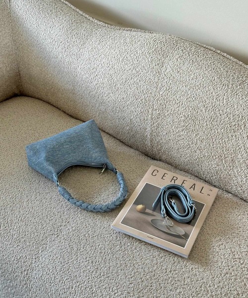 Chiina（チーナ）の「Chiina/ツイストワンハンドルバッグ（ハンドバッグ・レディース・ブラウン系その他/レオパード/ゼブラ/キャメル/ブラック/レッド/ホワイト/ライトブルー・FREE）」の5枚目の写真