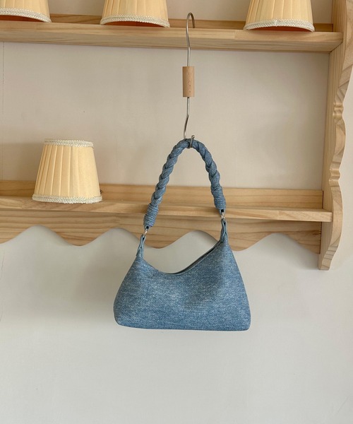 Chiina（チーナ）の「Chiina/ツイストワンハンドルバッグ（ハンドバッグ・レディース・ブラウン系その他/レオパード/ゼブラ/キャメル/ブラック/レッド/ホワイト/ライトブルー・FREE）」の11枚目の写真