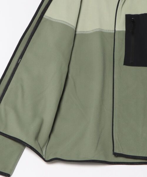 Quiksilver（クイックシルバー）の「AKER FZ FLEECE/クイックシルバーカラーブロックデザインジップフリース（ブルゾン・メンズ・カーキ/ブラック・X-LARGE/SMALL/MEDIUM/LARGE）」の9枚目の写真
