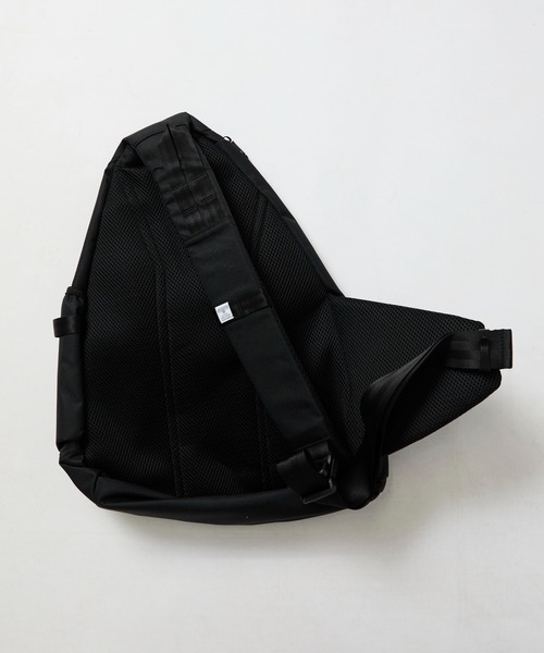 AS2OV(アッソブ)の「【AS2OV/アッソブ】別注 スリングバッグ(ボディバッグ/ウエストポーチ・メンズ・ブラック・FREE)」の4枚目の写真