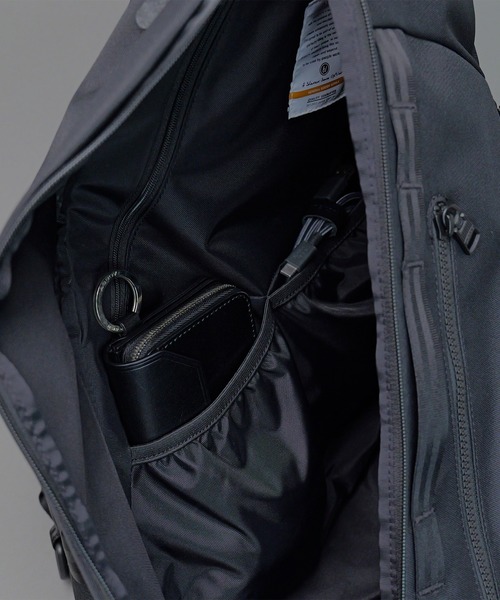 AS2OV(アッソブ)の「【AS2OV/アッソブ】別注 スリングバッグ(ボディバッグ/ウエストポーチ・メンズ・ブラック・FREE)」の11枚目の写真