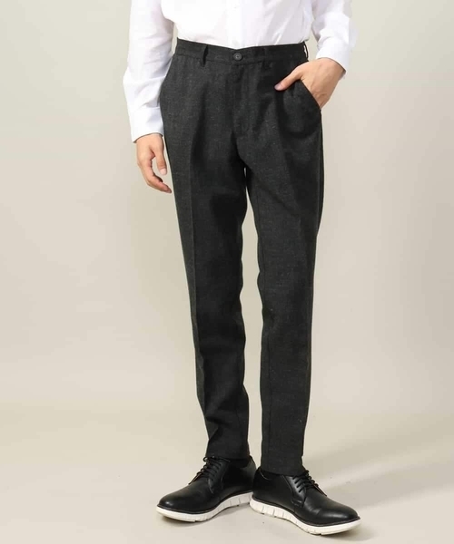 a.v.v（アーヴェヴェ）の「【洗濯機で洗える/通勤/セレモニー】シャークスキン起毛ストレッチイージースラックス(セットアップ可）（スラックス・メンズ・チャコールグレー・46/48/50）」の11枚目の写真
