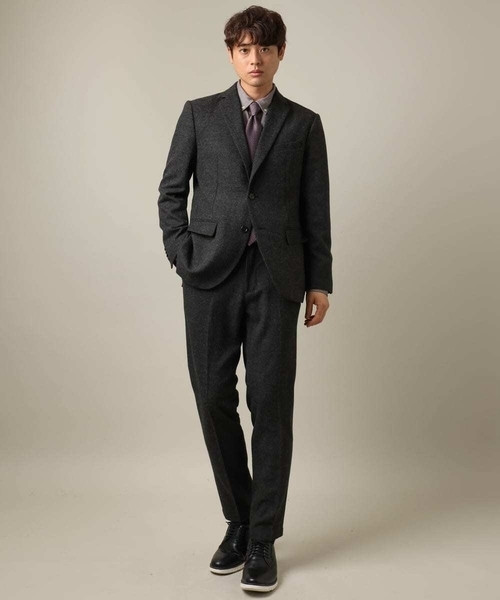 a.v.v（アーヴェヴェ）の「【洗濯機で洗える/通勤/セレモニー】シャークスキン起毛ストレッチイージースラックス(セットアップ可）（スラックス・メンズ・チャコールグレー・46/48/50）」の20枚目の写真