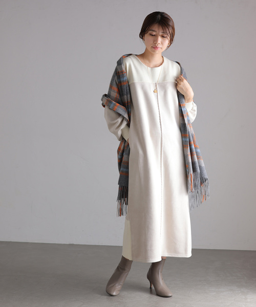 La TOTALITE（ラトータリテ）の「2WAYフェイクスエードワンピース（ワンピース・レディース・ブラック/ホワイト/ブルー・FREE）」の7枚目の写真