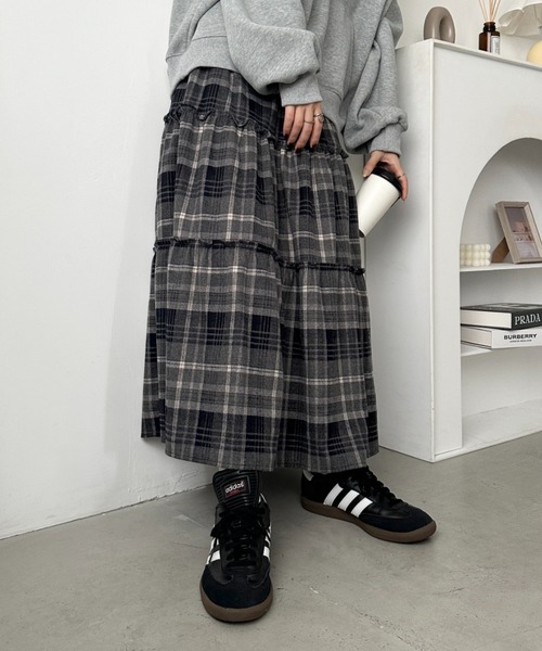 CLEA（クレア）の「チェック柄ティアードロングスカート（スカート・レディース・ブラック/イエロー/レッド・FREE）」の8枚目の写真