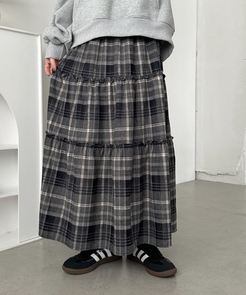 CLEA（クレア）の「チェック柄ティアードロングスカート（スカート・レディース・ブラック/イエロー/レッド・FREE）」の6枚目の写真