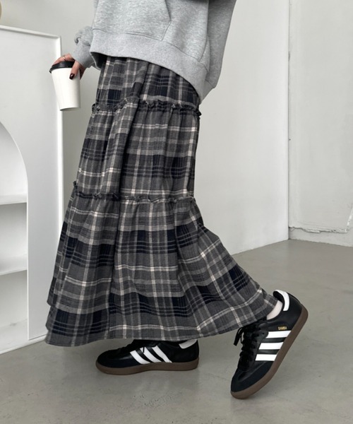 CLEA（クレア）の「チェック柄ティアードロングスカート（スカート・レディース・ブラック/イエロー/レッド・FREE）」の5枚目の写真