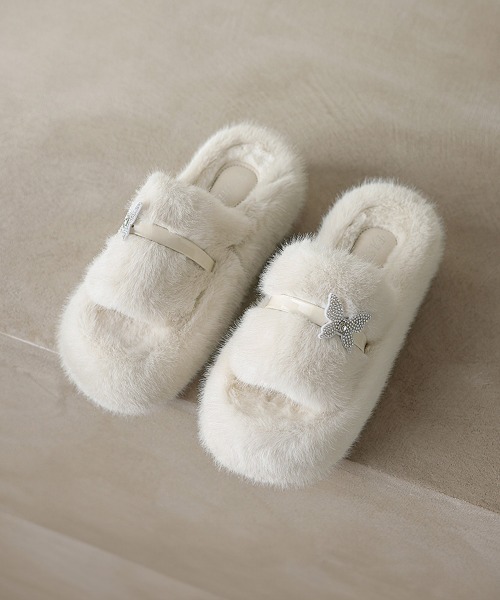 Miniministore(ミニミニストア)の「厚底ファーサンダル 蝶々 スリッパ 秋冬(サンダル・レディース・ベージュ/オフホワイト/ブラック・22.5cm/23.0cm/23.5cm/24.0cm/25.0cm/24.5cm)」の13枚目の写真
