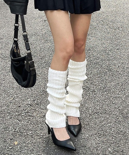 MEMECLE（メメクル）の「【 MEMECLE / メメクル 】シンプル ルーズ レッグウォーマー（レッグウォーマー・レディース・グレー/ブラック/ホワイト・FREE）」の4枚目の写真