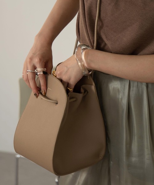 セール/ブランド古着】ショルダーバッグ（ショルダーバッグ）｜Amiur  