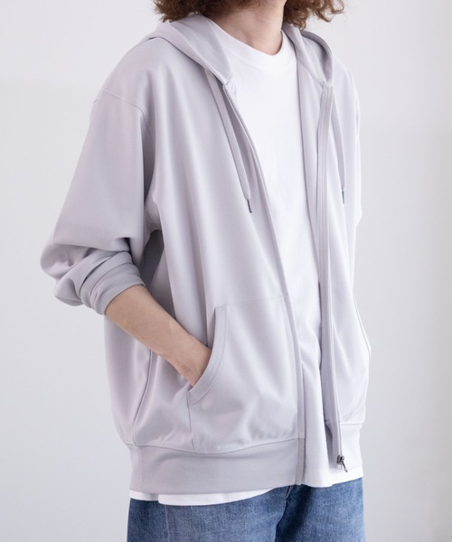 NAVY(ネイビー)の「NAVY 速乾ジョーゼットZIPパーカー【UVカット】(パーカー・メンズ・ブラック/グレー/グレイッシュベージュ/ブルーグレー/ネイビー/チャコールグレー/ブルー・M/XL/L/S/XXL)」の4枚目の写真