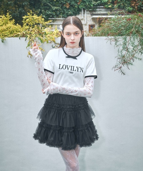 Lovilyn（ラヴィリン）の「リボン&フラワー柄シアートップス