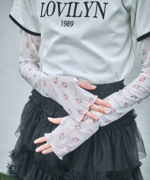 Lovilyn（ラヴィリン）の「リボン&フラワー柄シアートップス（その他