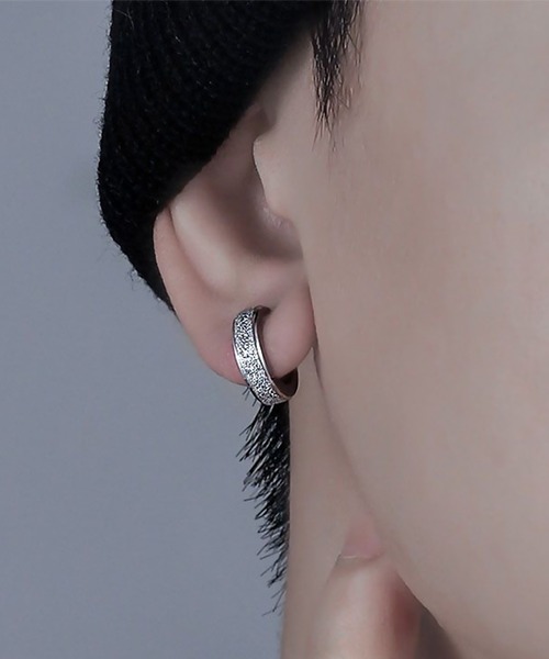 SBG（エスビー）の「SBG グリッターフープピアス 片耳（ピアス（片耳用）・メンズ・ブラック/ゴールド/シルバー・FREE）」の8枚目の写真