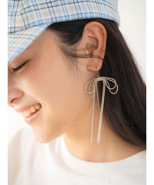 Ungrid（アングリッド）の「リボンモチーフチェーンピアス（ピアス（両耳用）・レディース・ゴールド/シルバー・FREE）」の10枚目の写真