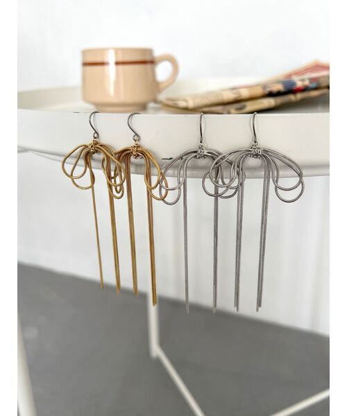 Ungrid（アングリッド）の「リボンモチーフチェーンピアス（ピアス（両耳用）・レディース・ゴールド/シルバー・FREE）」の4枚目の写真