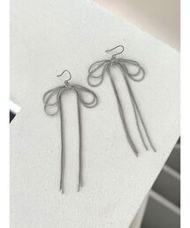 リボンモチーフチェーンピアス