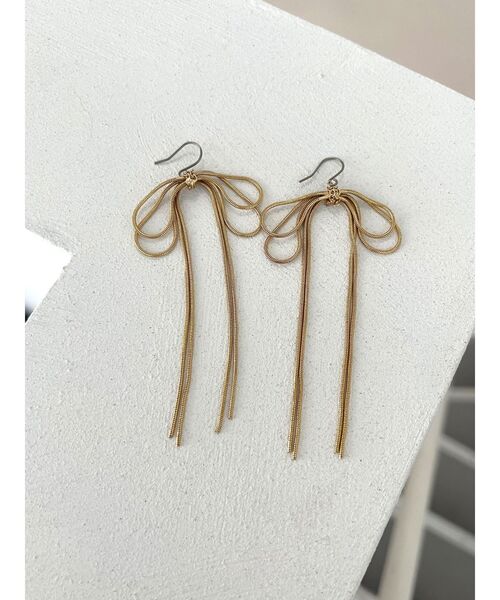 Ungrid（アングリッド）の「リボンモチーフチェーンピアス（ピアス（両耳用）・レディース・ゴールド/シルバー・FREE）」の2枚目の写真