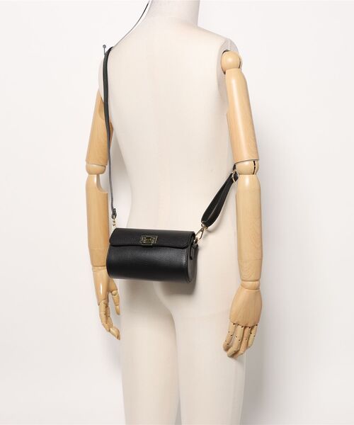 AULENTTI（オウレンティ）の「【AULENTTI】イタリアンレザー ショルダーバッグ LB-85894-DO（ショルダーバッグ・レディース・ブラウン/ブラック/グレイッシュベージュ・FREE）」の8枚目の写真