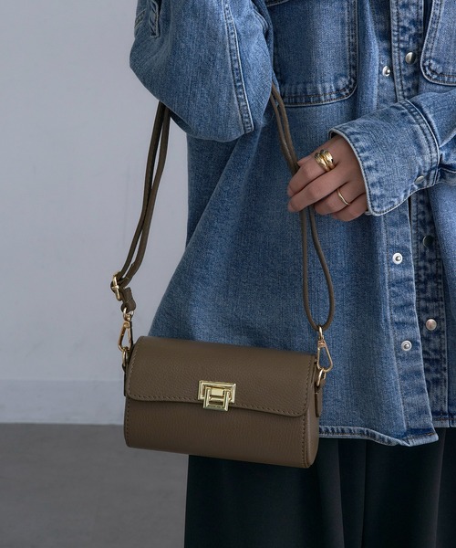 AULENTTI（オウレンティ）の「【AULENTTI】イタリアンレザー ショルダーバッグ LB-85894-DO（ショルダーバッグ・レディース・ブラウン/ブラック/グレイッシュベージュ・FREE）」の12枚目の写真