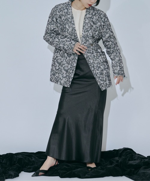 Ezick（エジック）の「Lady mode flower　ジャガードジャケット（テーラードジャケット・レディース・ブラック/グレー/ゴールド・FREE）」の16枚目の写真