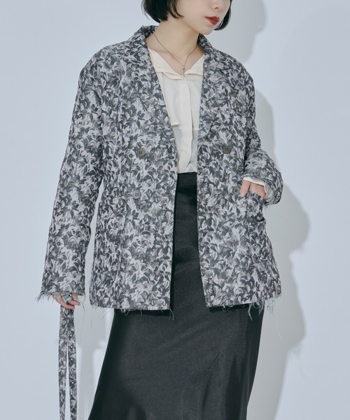 ✦Austin Reed✦花柄刺繍 テーラードジャケット 淡い黄色 ✦Austin Reed✦花柄刺繍 テーラードジャケット 淡い黄色