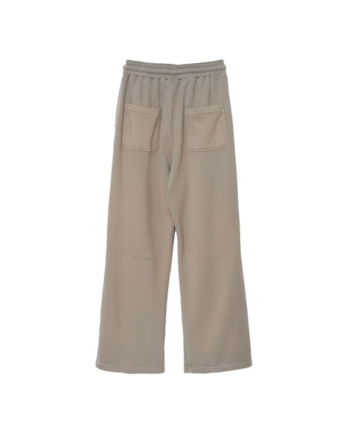 MATSUFUJI(マツフジ)の「Wide Sweat Pants(スウェットパンツ・メンズ・グレイッシュベージュ/ダークグレー・2/3)」の3枚目の写真