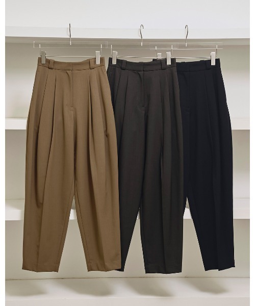 Tapered Tuck Trousers（その他パンツ）｜TODAYFUL（トゥデイフル）の