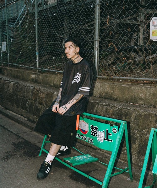 Subciety（サブサエティ）の「Mesh football tee（Tシャツ/カットソー・メンズ・ブラック/レッド/ホワイト・X-LARGE/LARGE/MEDIUM/SMALL）」の16枚目の写真