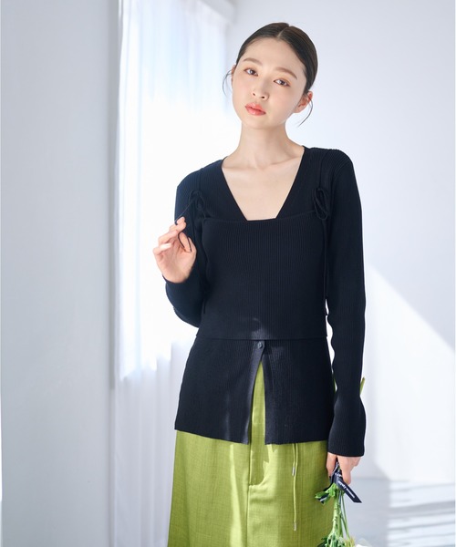 mysty woman(ミスティウーマン)の「Vネックカーディガン×ニットビスチェSET 324730(カーディガン/ボレロ・レディース・ブラック/ライトグリーン/オフホワイト・FREE)」の6枚目の写真