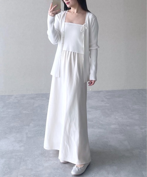 mysty woman(ミスティウーマン)の「Vネックカーディガン×ニットビスチェSET 324730(カーディガン/ボレロ・レディース・ブラック/ライトグリーン/オフホワイト・FREE)」の8枚目の写真