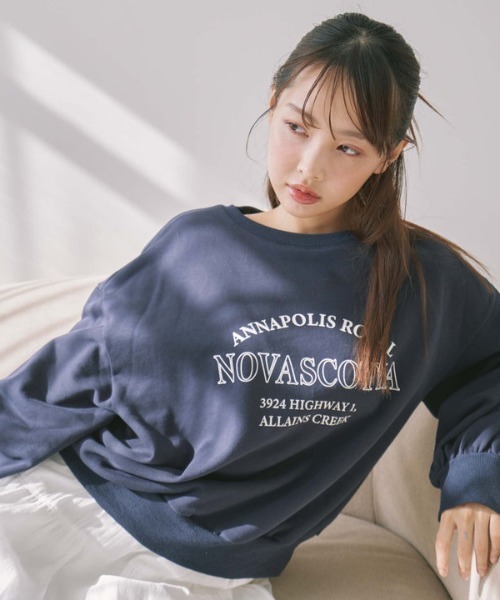 archives（アルシーヴ）の「ロゴミドルスウェット（スウェット・レディース・ネイビー/グレー/アイボリー・MEDIUM）」の4枚目の写真