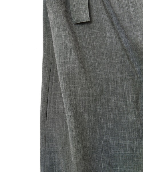 AULA AILA（アウラアイラ）の「アシンメトリーサロペット（サロペット/オーバーオール・レディース・ブラック/グレー/グレイッシュベージュ・1/0）」の14枚目の写真