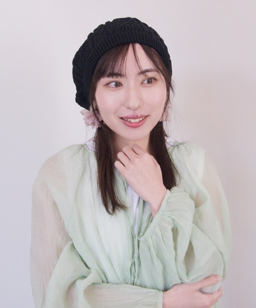 polcadot(ポルカドット)の「COOL TOUGH CABLE BERET/ケーブル ベレー接触冷感生地使用(ハンチング/ベレー帽・レディース・ライトグレー/ブラック/グレイッシュベージュ・FREE)」の9枚目の写真