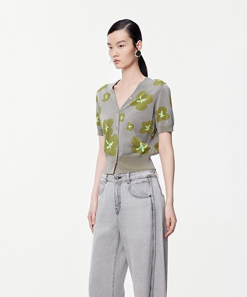 JNBY（ジェーエヌビーワイ）の「Bloom V-neck Cardigan / Vネックカーディガン（ニット/セーター・レディース・グレー/ブラウン・38/40）」の17枚目の写真