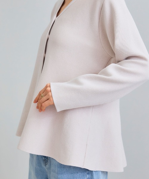 CROSS FUNCTION（クロスファンクション）の「《洗える》サマ美え マシュマロミラノAラインペプラムカーディガン【CF/クロスファンクション】（カーディガン/ボレロ・レディース・ライトベージュ/ブラック/レッド/ネイビー/ライトブルー・L/M/LL）」の19枚目の写真