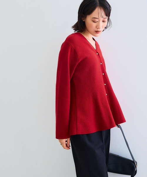 CROSS FUNCTION（クロスファンクション）の「《洗える》サマ美え マシュマロミラノAラインペプラムカーディガン【CF/クロスファンクション】（カーディガン/ボレロ・レディース・ライトベージュ/ブラック/レッド/ネイビー/ライトブルー・L/M/LL）」の11枚目の写真