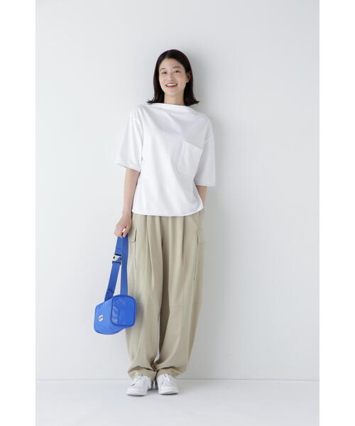 human woman（ヒューマンウーマン）の「◆CU/PEフィブリルサテンストレッチパンツ（カーゴパンツ・レディース・ベージュ/カーキ・MEDIUM/SMALL）」の12枚目の写真