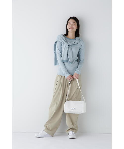 human woman（ヒューマンウーマン）の「◆CU/PEフィブリルサテンストレッチパンツ（カーゴパンツ・レディース・ベージュ/カーキ・MEDIUM/SMALL）」の13枚目の写真