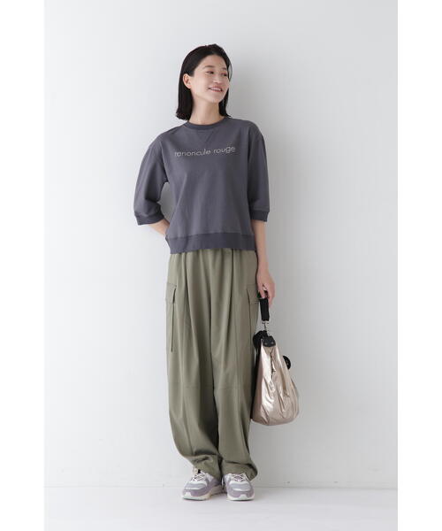 human woman（ヒューマンウーマン）の「◆CU/PEフィブリルサテンストレッチパンツ（カーゴパンツ・レディース・ベージュ/カーキ・MEDIUM/SMALL）」の20枚目の写真