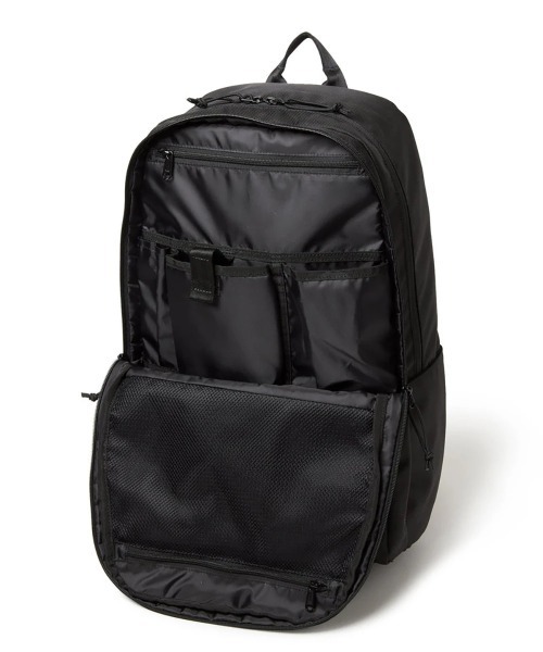 NEW ERA(ニューエラ)の「NEW ERA/ニューエラ Bz Smart Pack 28L(バックパック/リュック・メンズ・ブラック・FREE)」の2枚目の写真