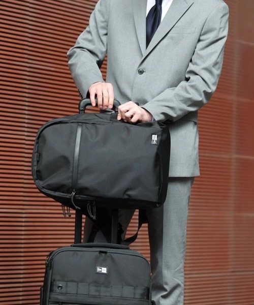 NEW ERA(ニューエラ)の「NEW ERA/ニューエラ Bz Smart Pack 28L(バックパック/リュック・メンズ・ブラック・FREE)」の8枚目の写真