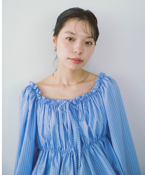 DRWCYS（ドロシーズ）の「オフショルギャザーリボンブラウス（シャツ/ブラウス・レディース・ホワイト/ベージュ/ネイビー/ブルー・FREE）」の16枚目の写真