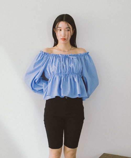 DRWCYS（ドロシーズ）の「オフショルギャザーリボンブラウス（シャツ/ブラウス・レディース・ホワイト/ベージュ/ネイビー/ブルー・FREE）」の8枚目の写真